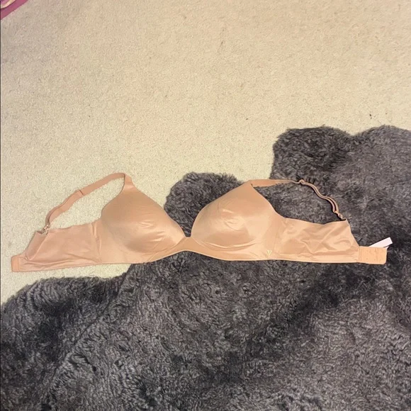Women's Nude Bra - Picture 2 of 2